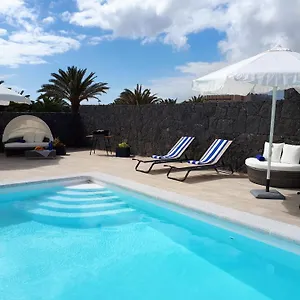 Casa Volcanes Costa Teguise